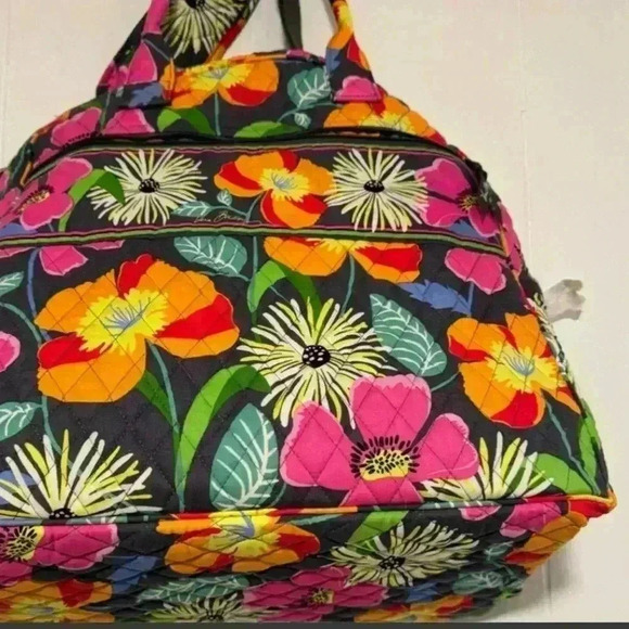 Vera Bradley Mandy Bag great for traveling brand Bew with out tag - Picture 5 of 10